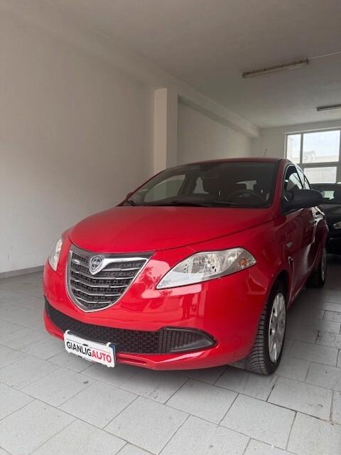 Lancia Ypsilon 1.2 69 CV 5 porte S&S Gold