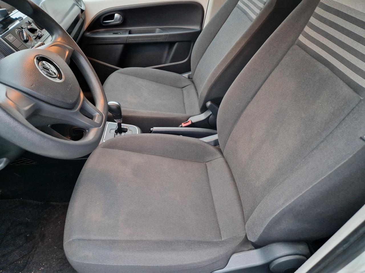 Volkswagen up! 1.0 60CV AUTOMATICA, 5 porte, Bluetooth, Sensori