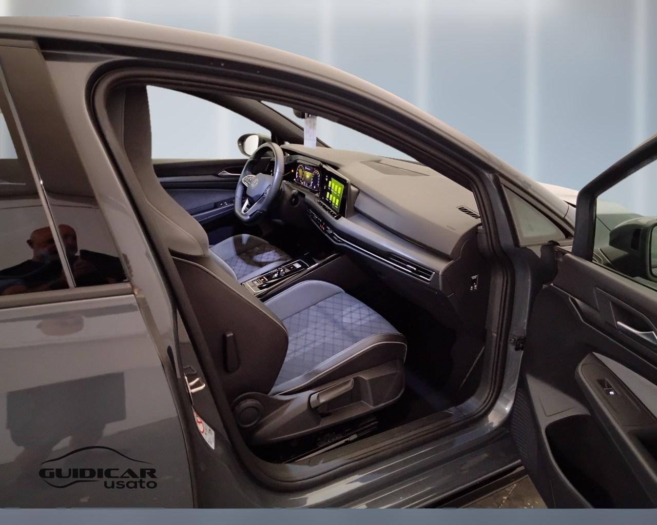 VOLKSWAGEN Golf VIII 2020 - Golf 1.5 etsi evo R-Line 130cv dsg