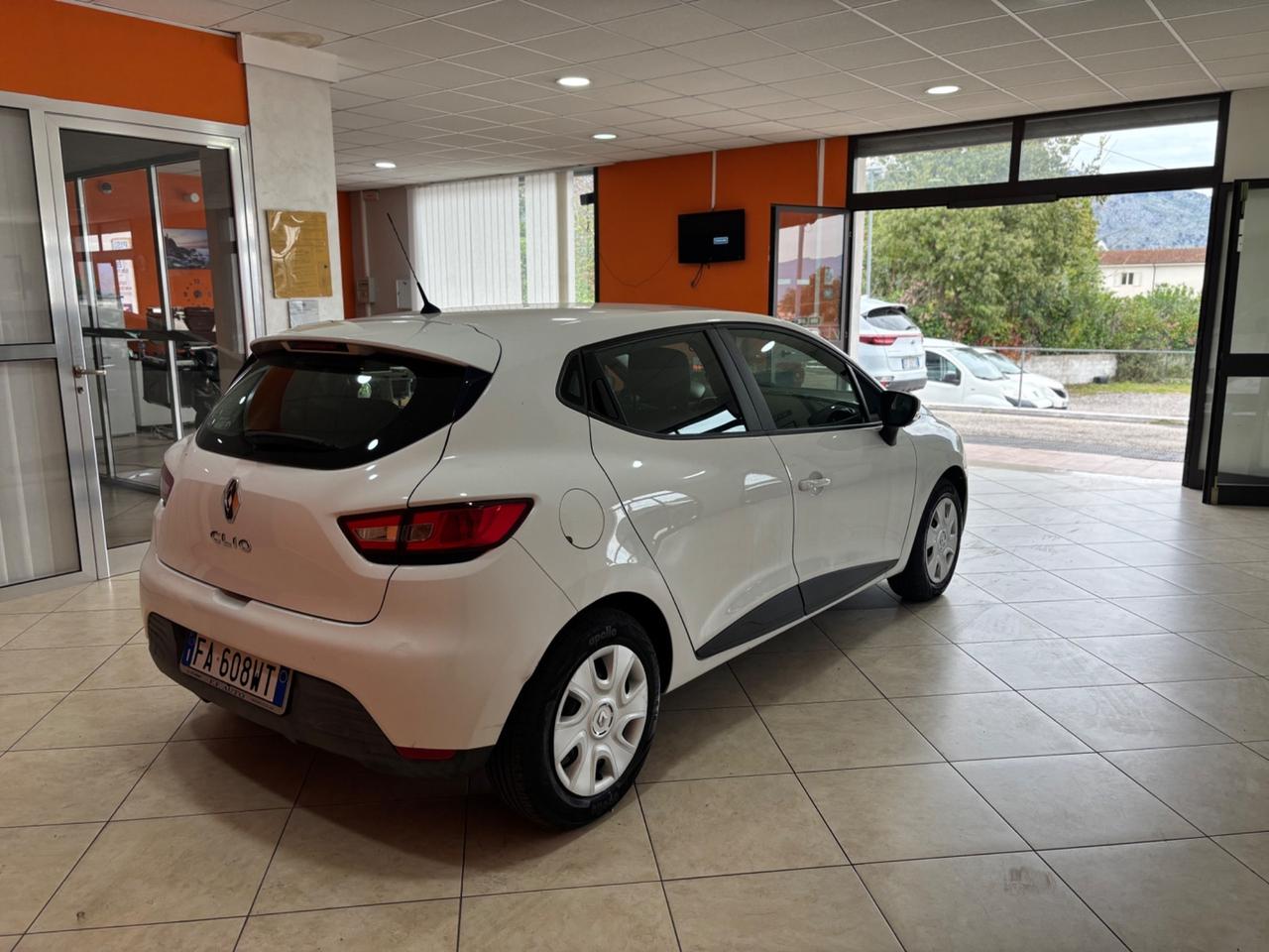 Renault Clio 1.2 75CV GPL 5 porte Live ok neopatentati