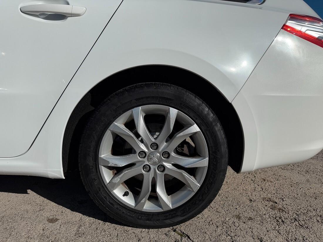 Peugeot 508 BlueHDi 114CV EAT6 S&S SW Allure