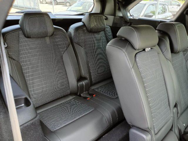 PEUGEOT 5008 Hybrid 145 e-DCS6 GT