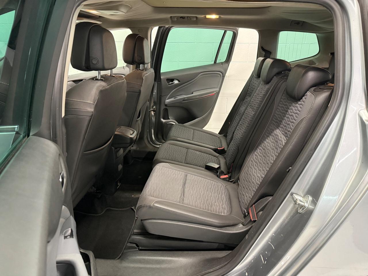 Opel Zafira Tourer 2.0 CDTi 7 POSTI