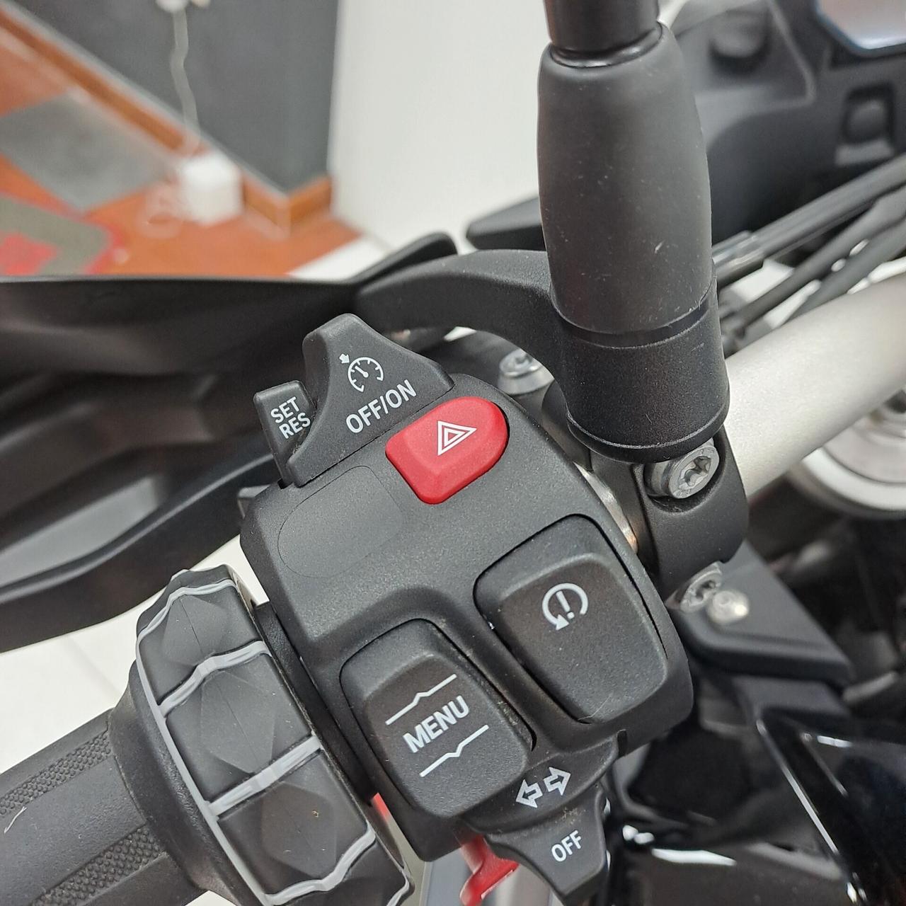 BMW F 900 GS *TUA DA 196 euro AL MESE