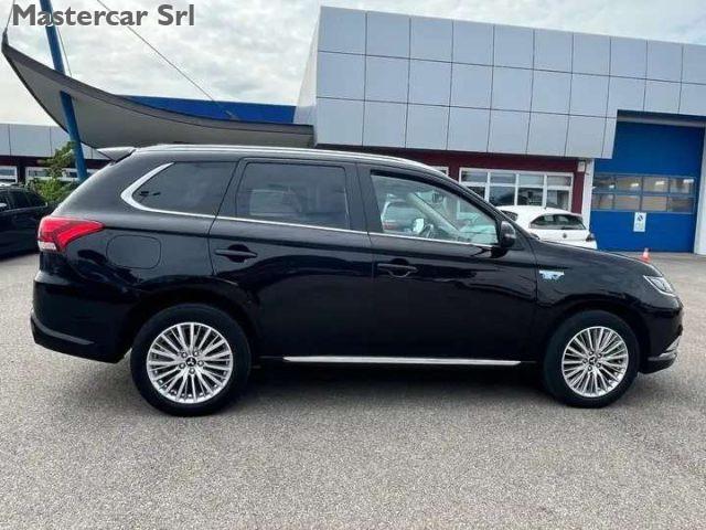 MITSUBISHI Outlander Outlander phev 2.4 Instyle 4wd - FZ219SY