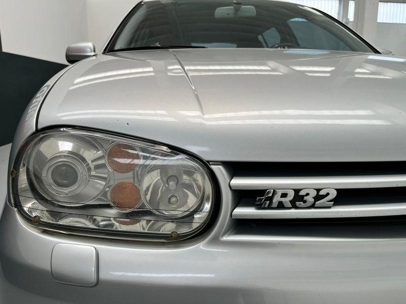 Volkswagen Golf Golf 3.2 V6 cat 5 porte R32