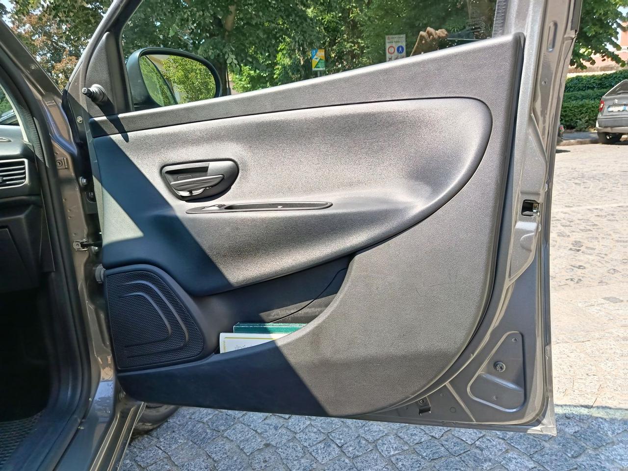 Lancia Ypsilon Elefantino 1.2 #10969