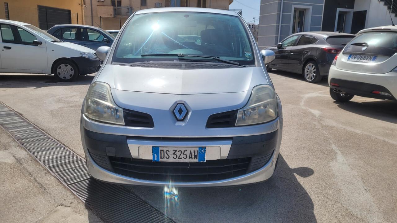 Renault Modus Grand 1.5 dCi 85CV Dynamique