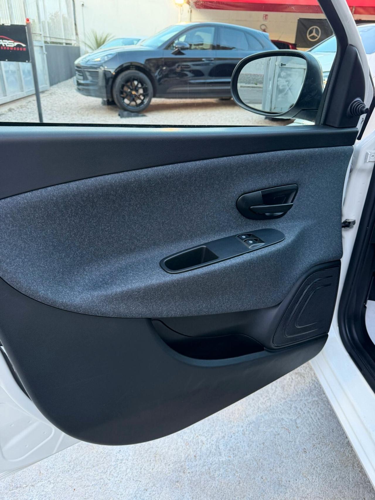 Lancia Ypsilon 1.2 69 CV 5 porte S&S Platinum