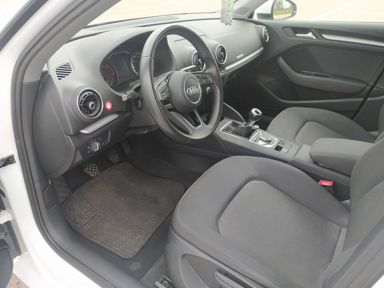 Audi A3 Business Line 2.0 35 TDI #7770