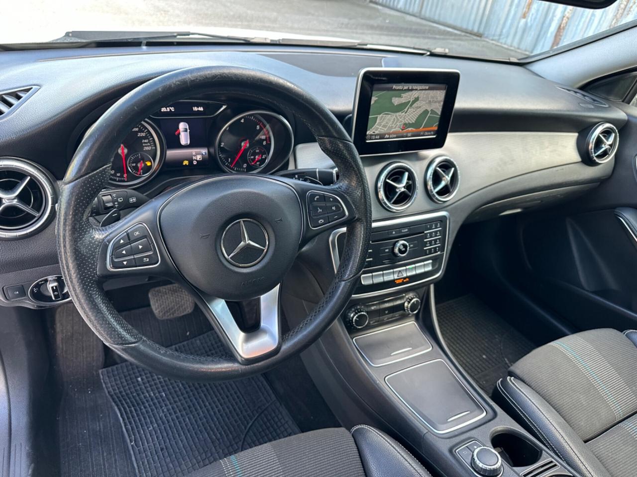 Mercedes-benz CLA 200 D shooting break premium