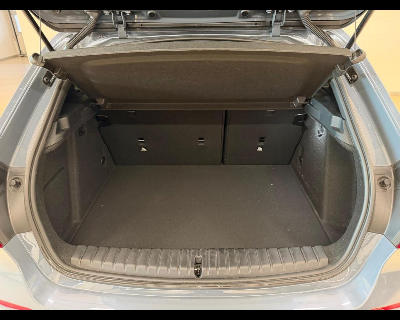 BMW Serie 1 (F40) - 118d 5p. Sport