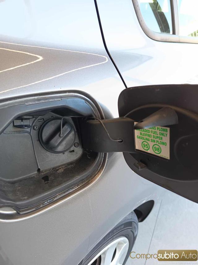 RENAULT Clio 1.2 16V 5 porte Confort