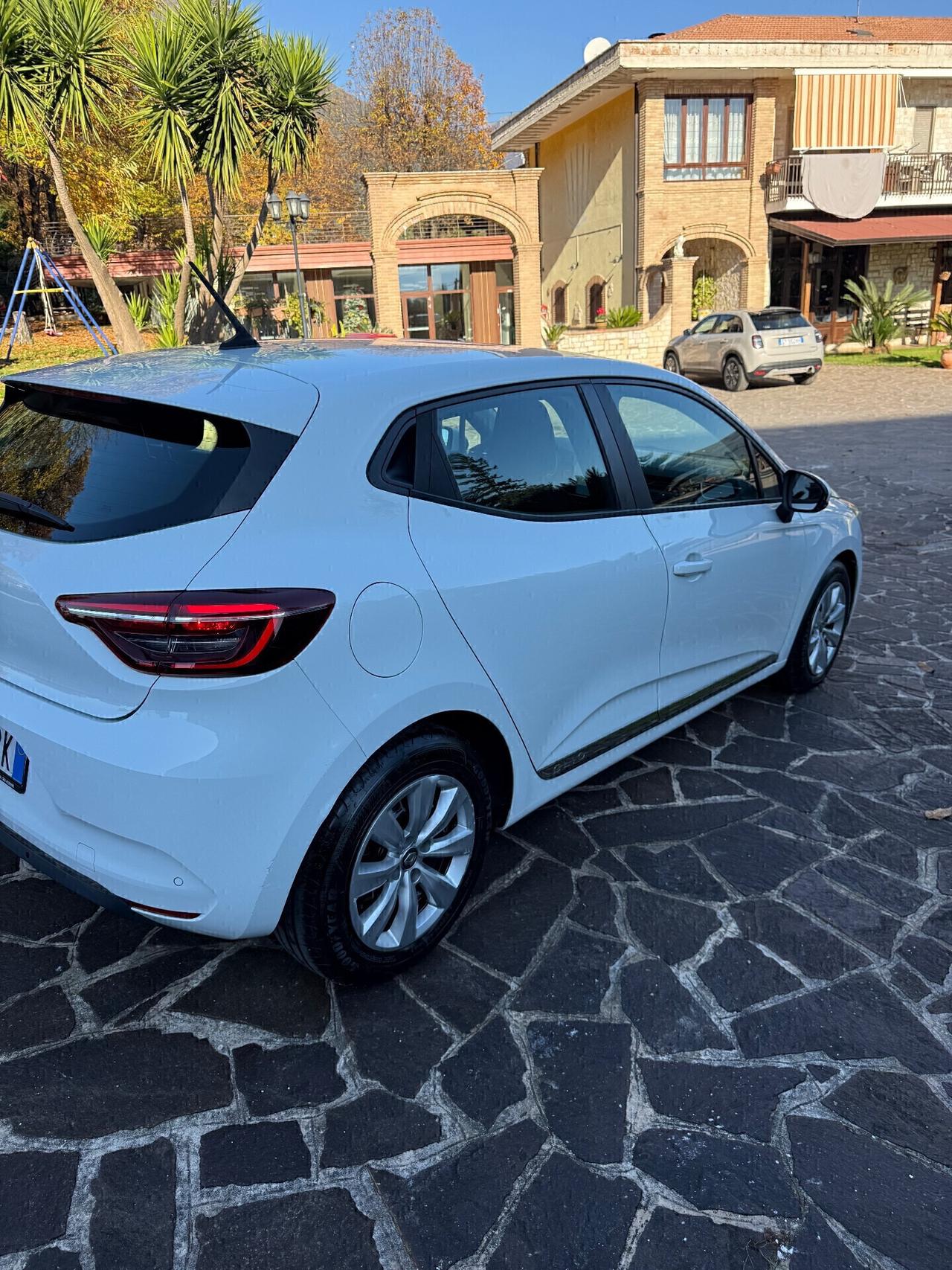 Renault Clio 1.5 Diesel nuovo modello uni proprietario X neo patentati