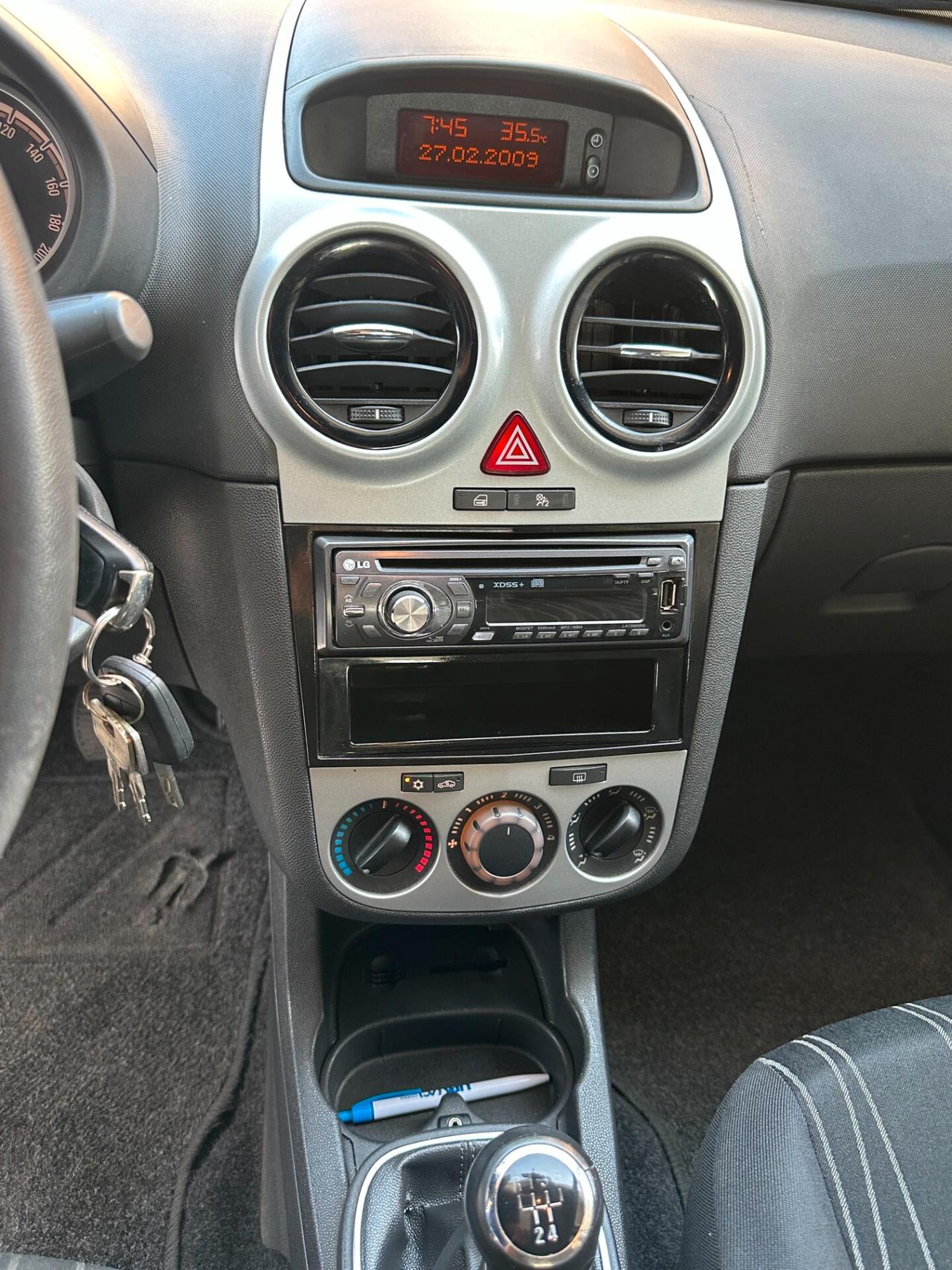 Opel Corsa 1.2 Neopatentati (12 RATE)