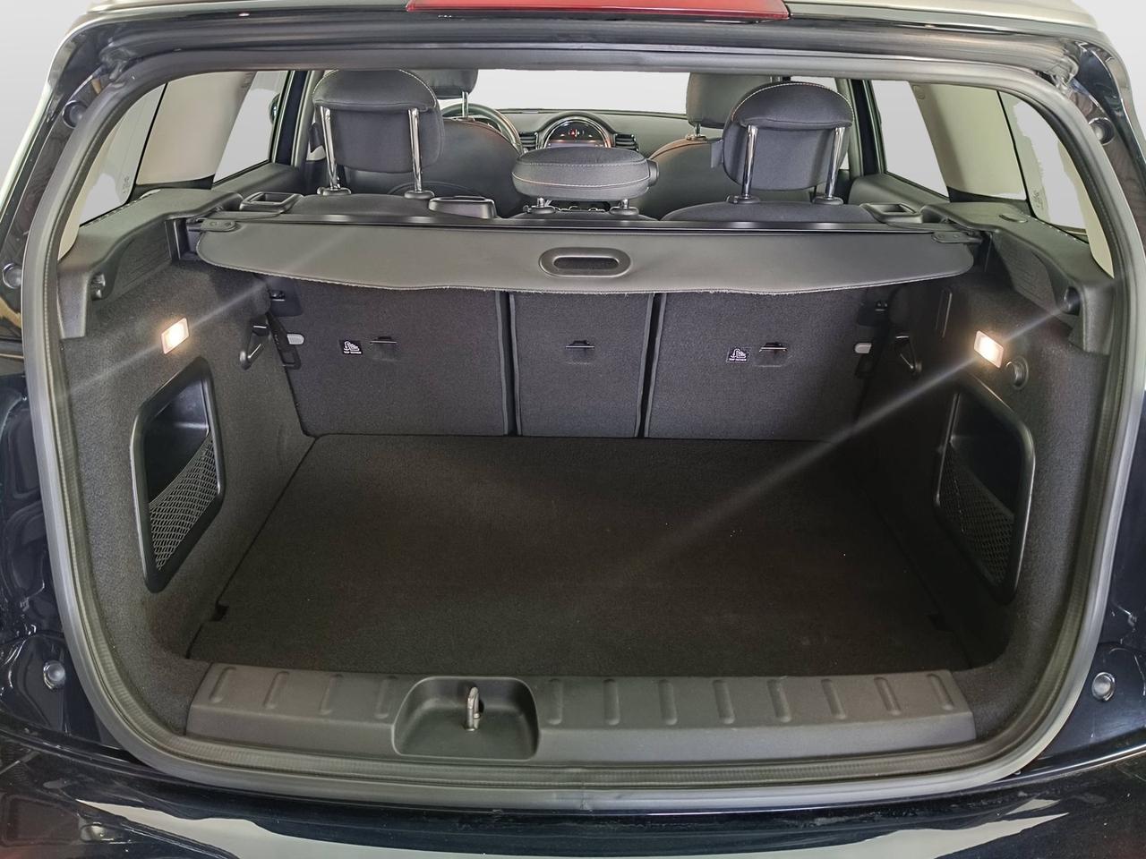 MINI Mini IV F54 2019 Clubman - Mini Clubman 2.0 Cooper D Essential auto