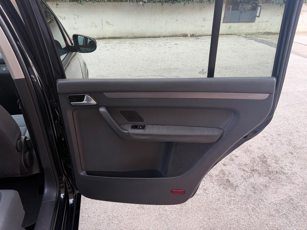 Volkswagen Touran Business 1.6 TDI Comfortline BMT