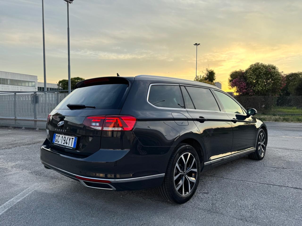 VOLKSWAGEN PASSAT 2.0 Tdi Evo EXECUTIVE - Led 17