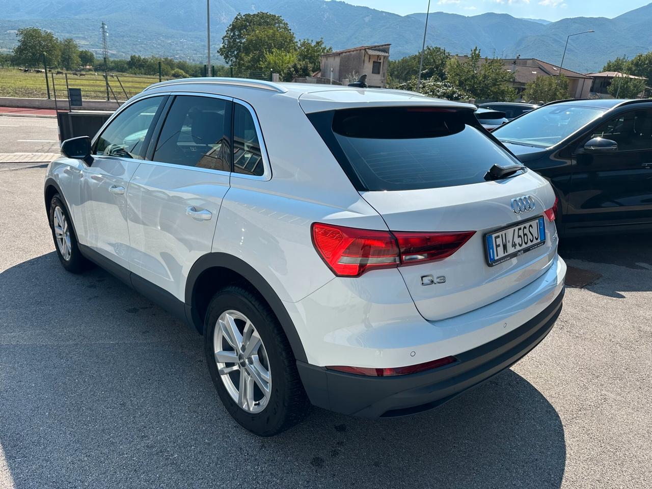 Audi Q3 35 TDI S tronic Business