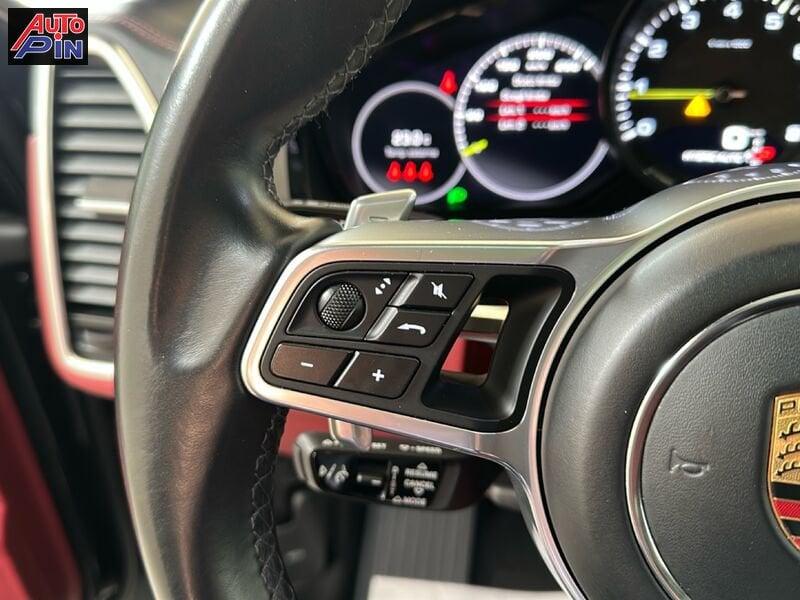 Porsche Cayenne 3.0 V6 E-HYBRID Coupè