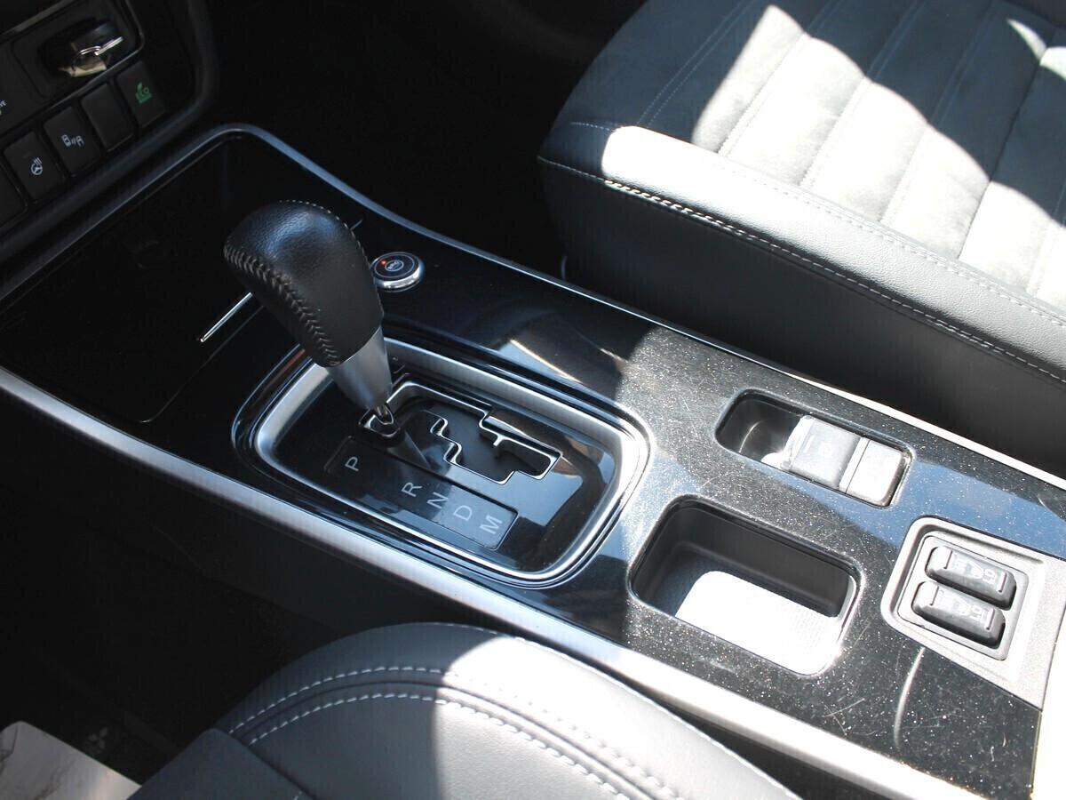 Mitsubishi Outlander 2.0 2WD GPL Bi-fuel CVT Instyle SDA