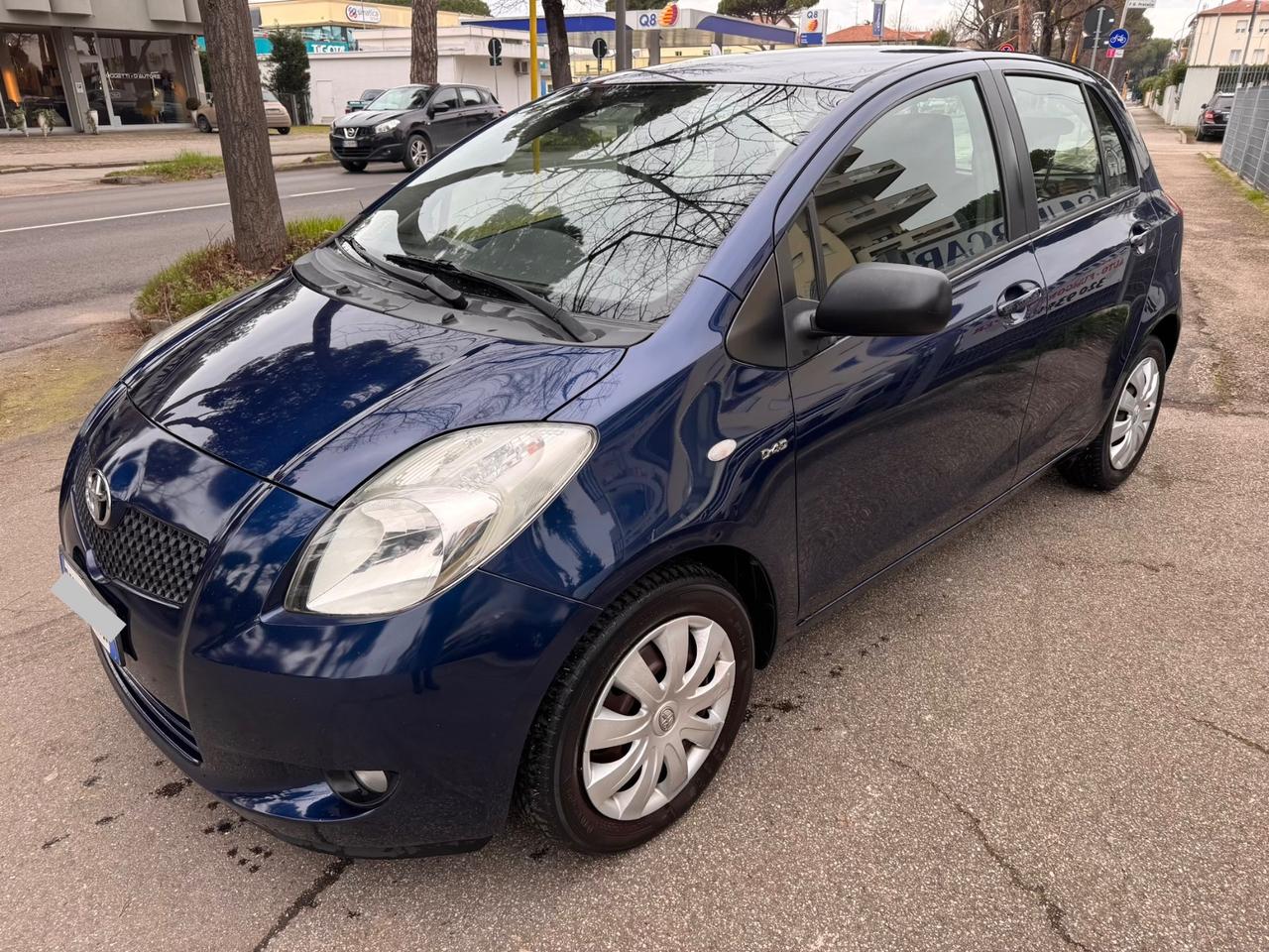 Toyota Yaris 1.4 D-4D 5 p neopaten garanzia 12 mesi