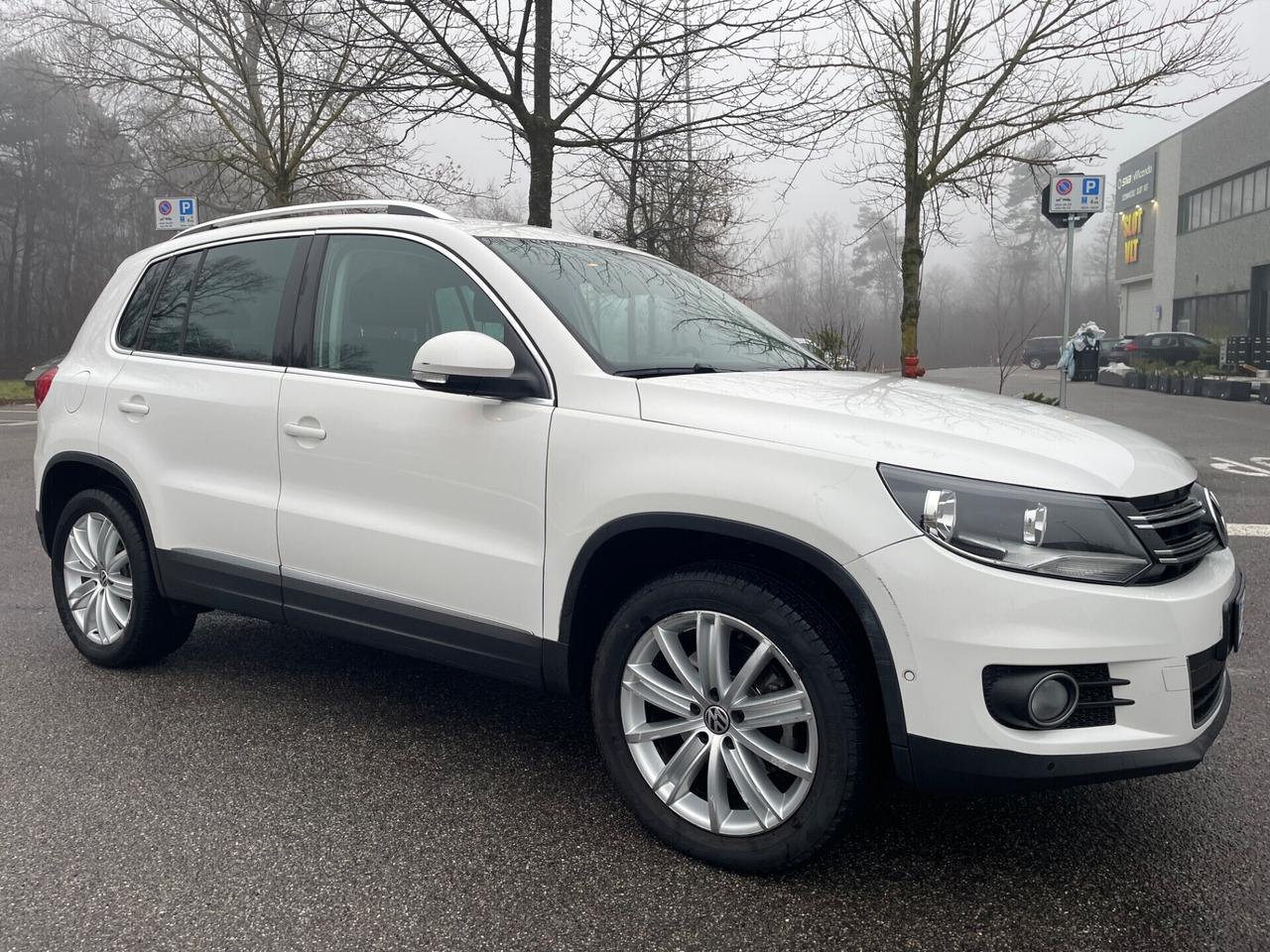 Volkswagen Tiguan 2.0 TDI 140CV 4MOTION*Automatik*Pelle*Tetto*