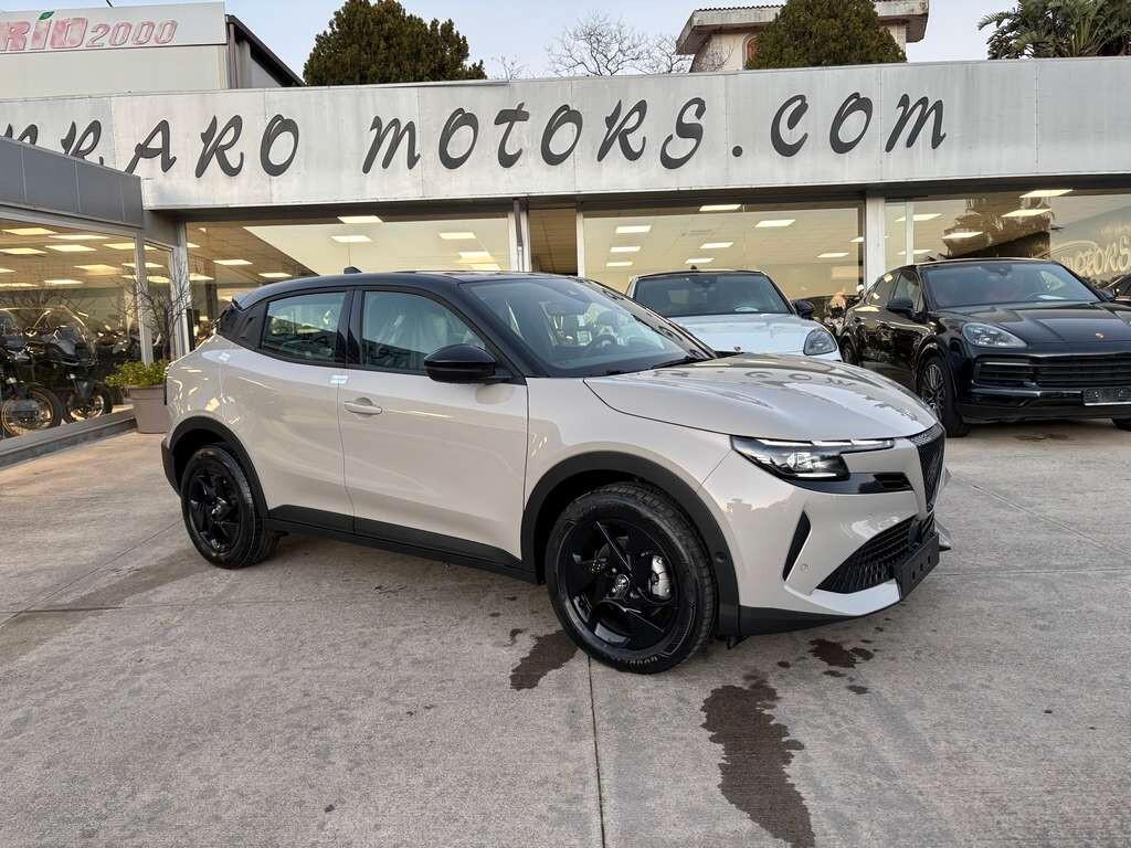 Alfa Romeo Junior 1.2 136 CV Hybrid 2026 KM 0 IVA ESPOSTA Tua a solo 269 Euro al mese
