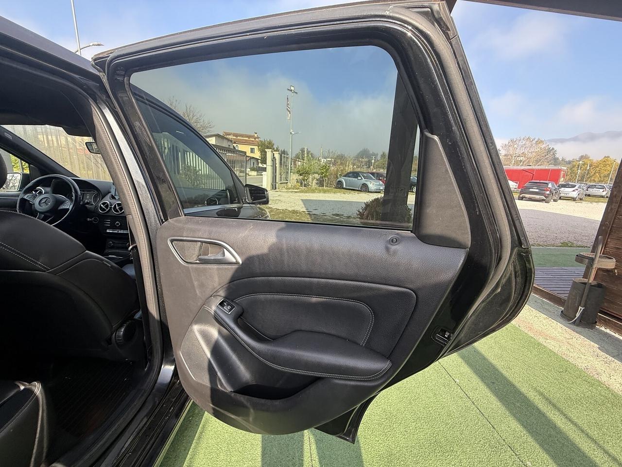 MERCEDES CLASSE B 180D