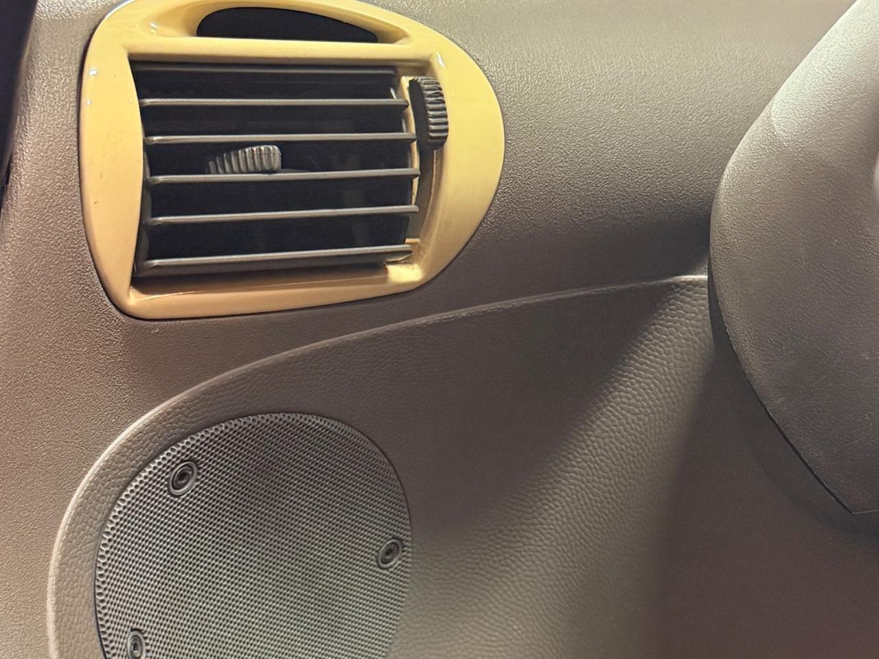 BELLISSIMA FIAT 600 ADATTA A NEOPATENTATI