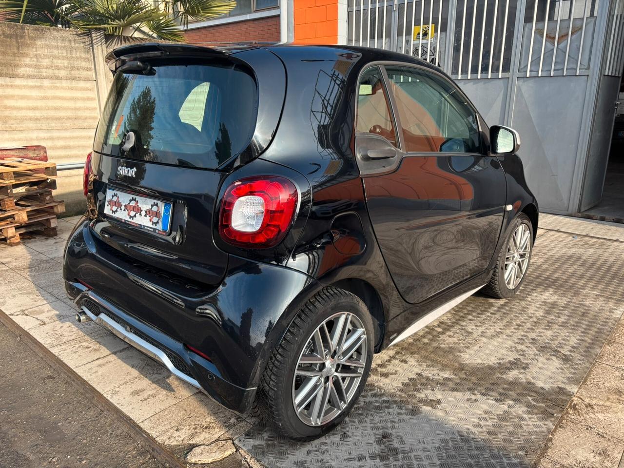 Smart ForTwo 90 0.9 Turbo twinamic Urbanrunner allestimento brabus