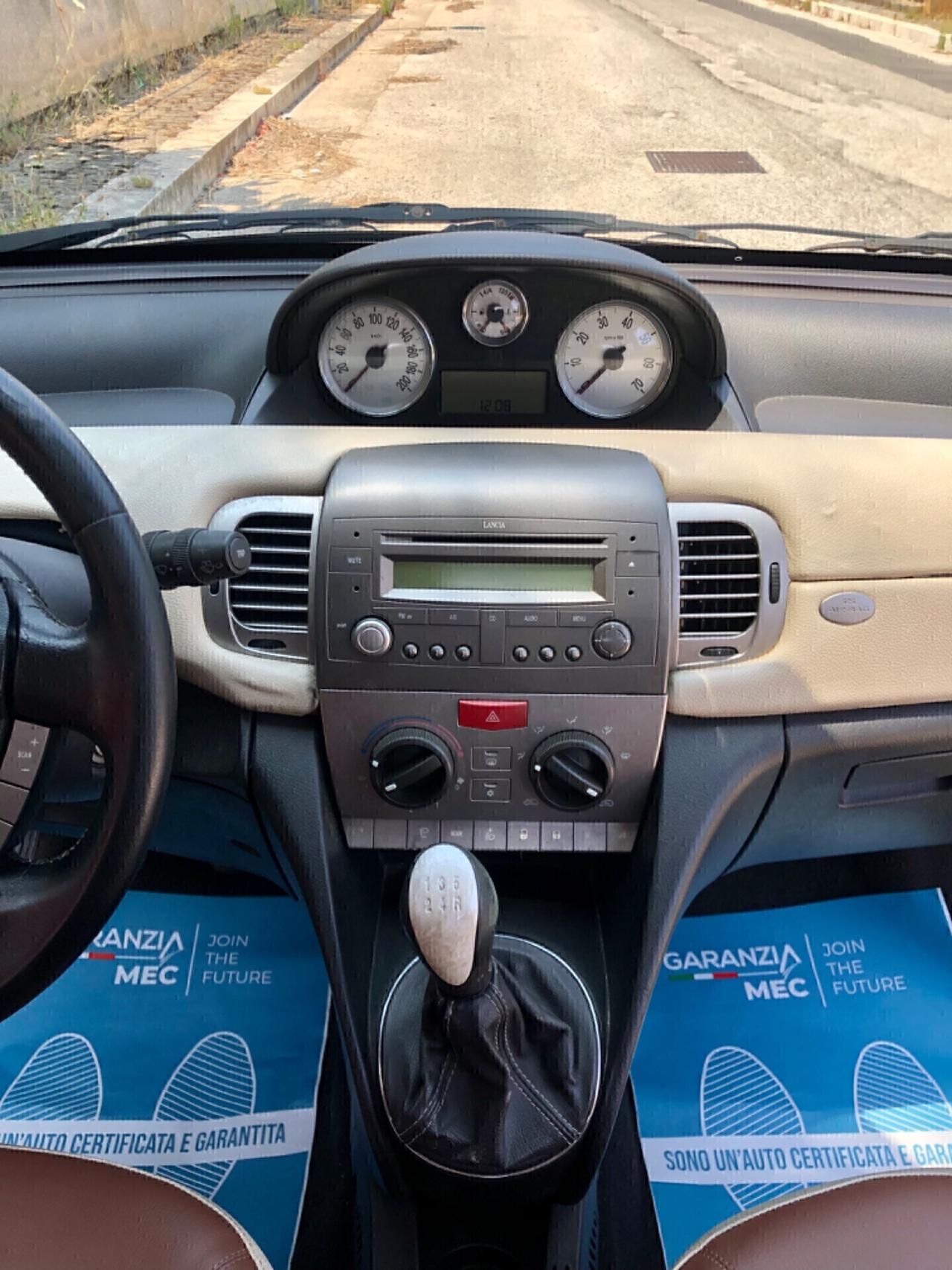 Lancia Ypsilon 1.3 MULTIJET 90 CV Sport MomoDesign