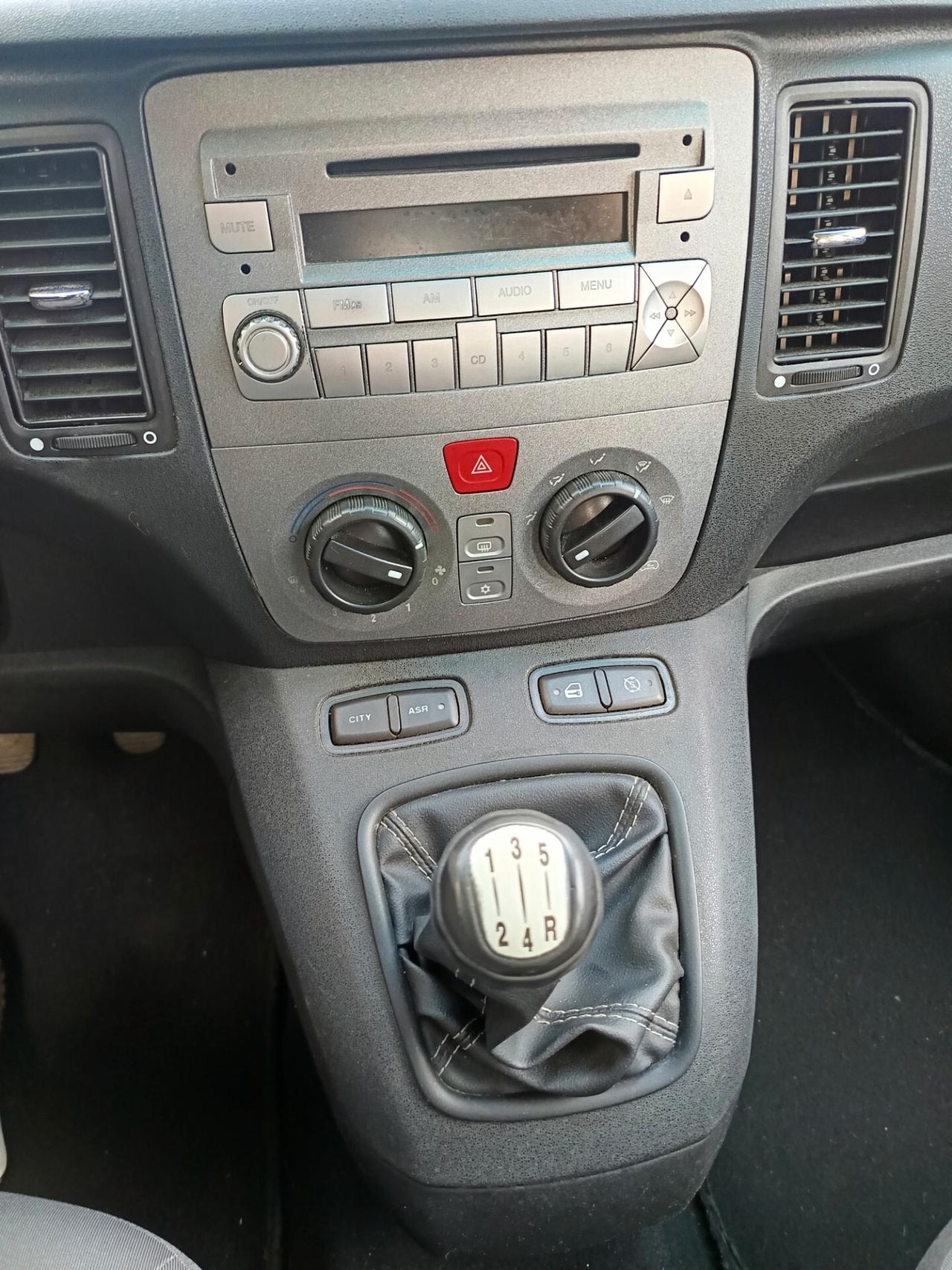 Lancia MUSA 1.3 Mjt 95 CV Gold