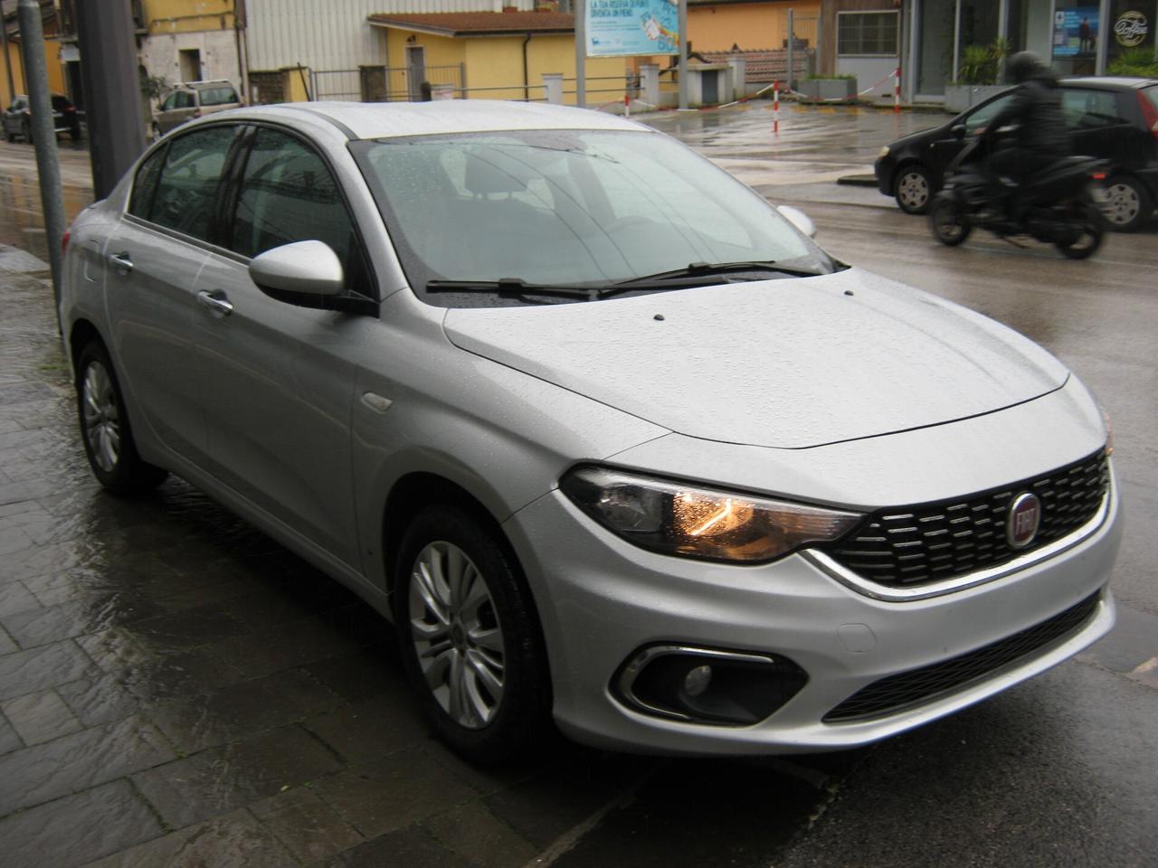 Fiat Tipo 1.6 Mjt 4 porte Lounge+navi-telecamera posteriore
