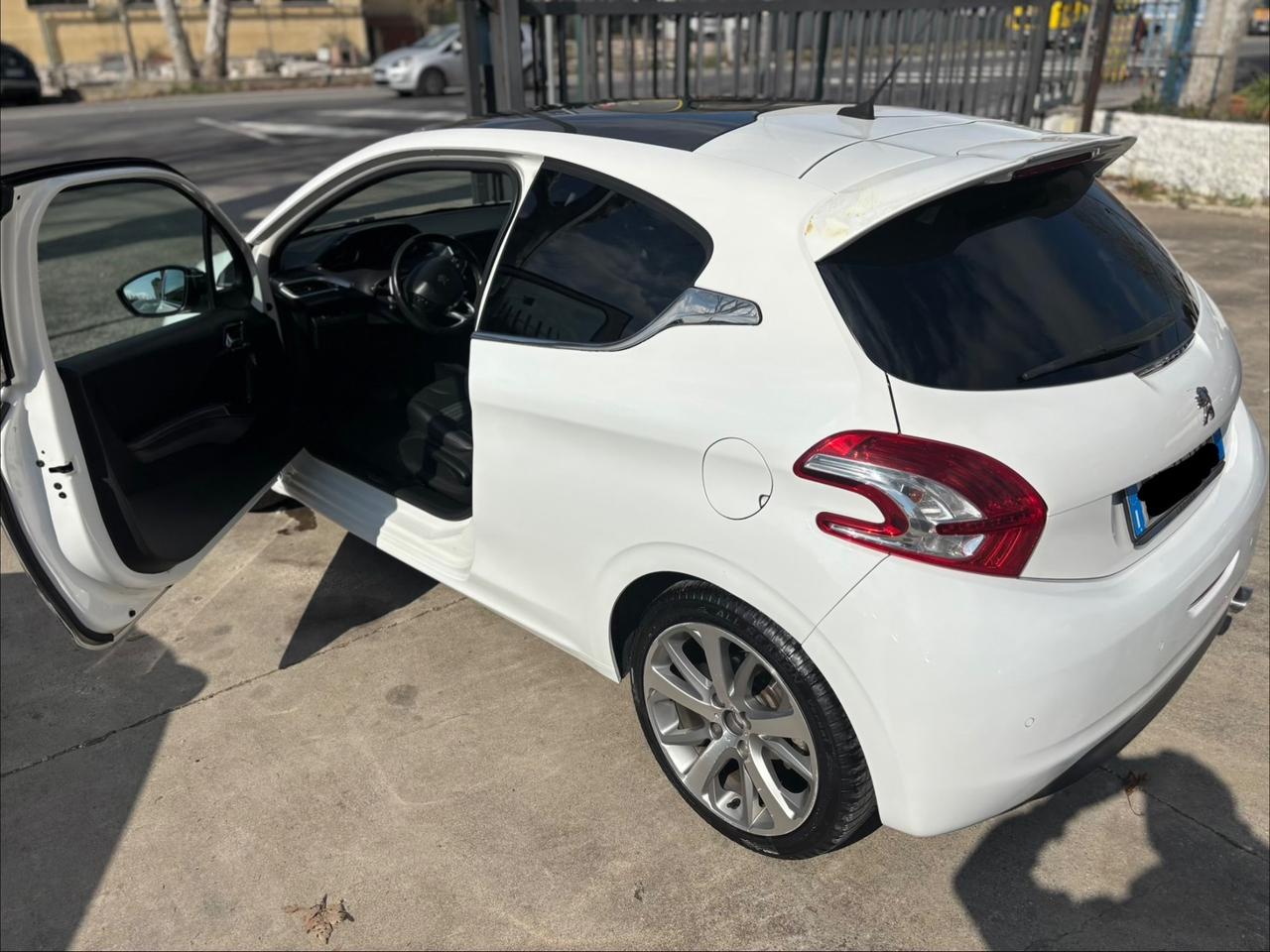 Peugeot 208 1.6 e-HDi 92 CV Stop&Start ETG6 3 porte Allure