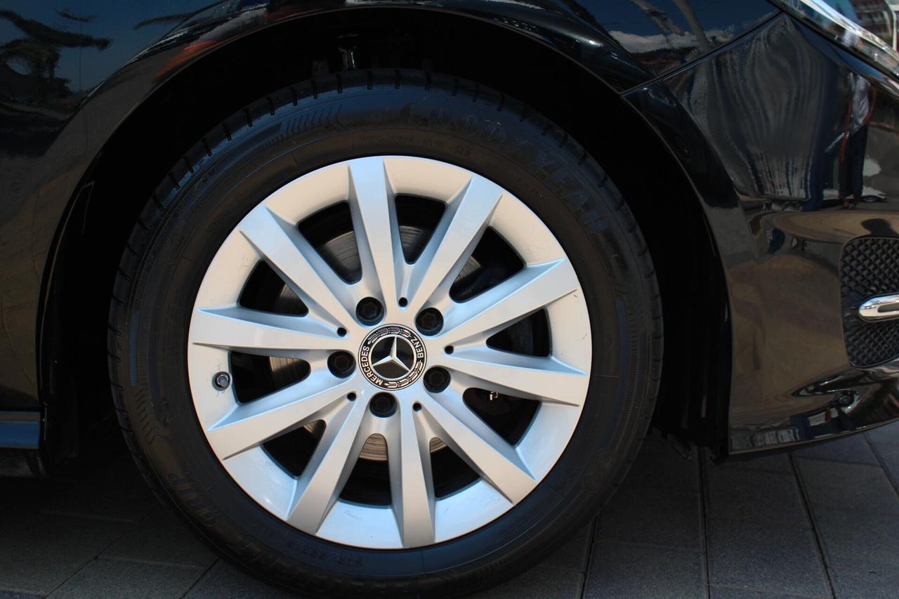 Mercedes-benz B 180 B 180 d Premium