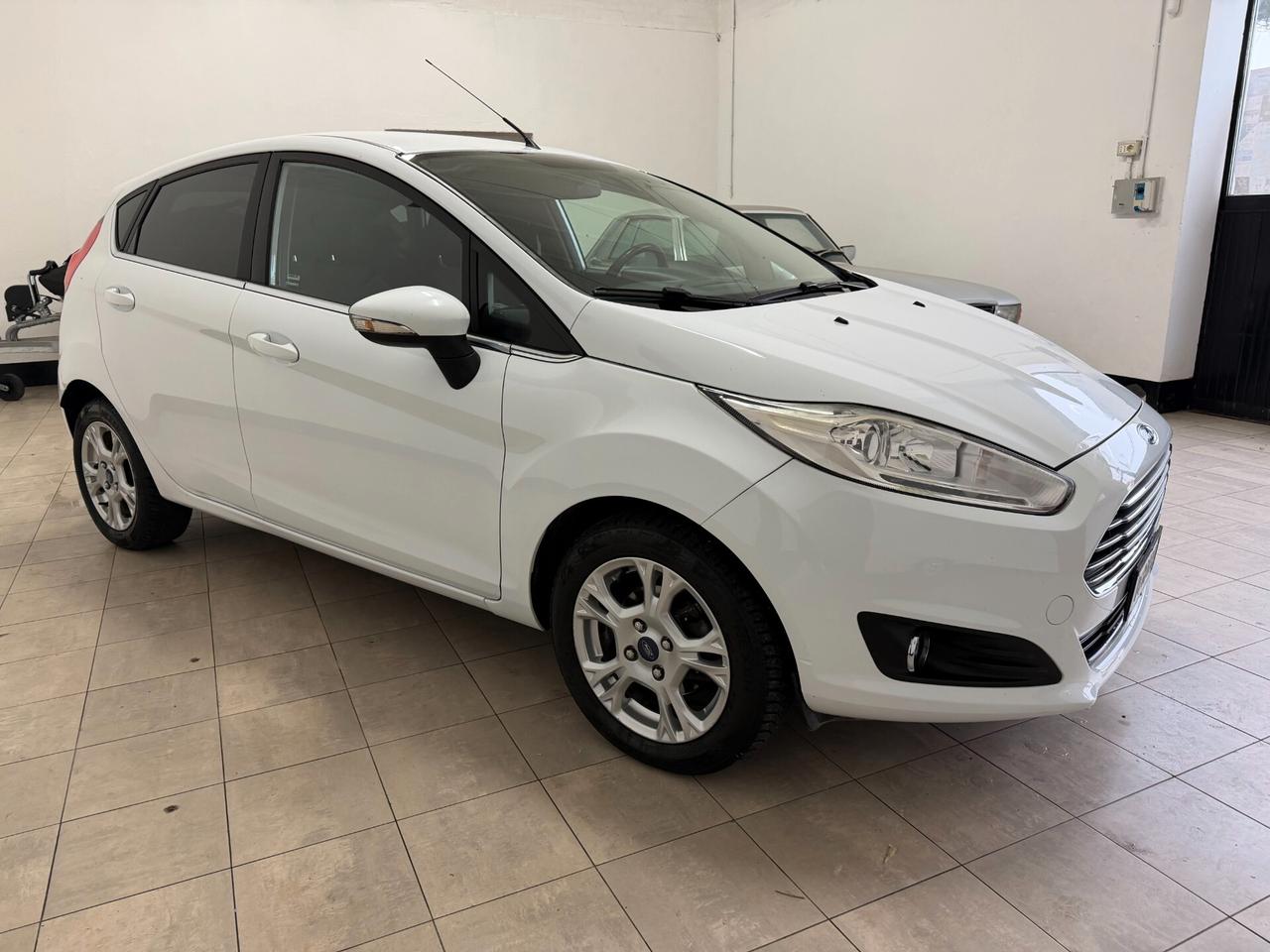 Ford Fiesta 1.4 5p. Bz.- GPL Titanium 12/2016 OK NEOPATENTATI