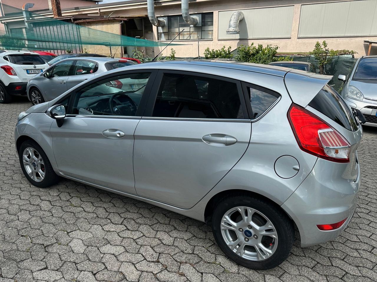 Ford Fiesta 1.5 TDCi 75CV 5 porte Titanium