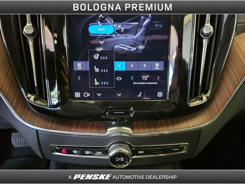 Volvo XC60 XC60 T6 Recharge Plug-in Hybrid AWD automatico Ultimate Dark