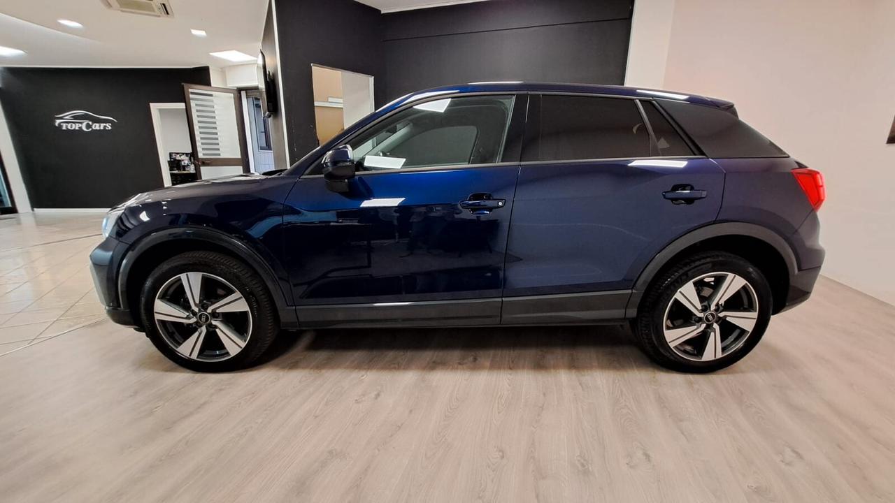 Audi Q2 30 TDI S tronic Identity Black