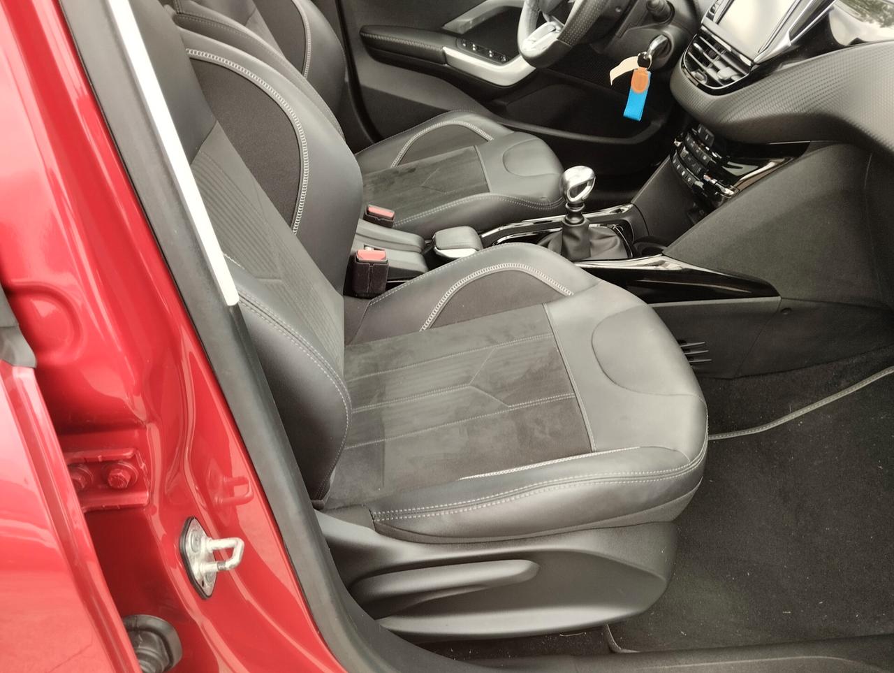Peugeot 2008 BlueHDi 120 S&S Crossway