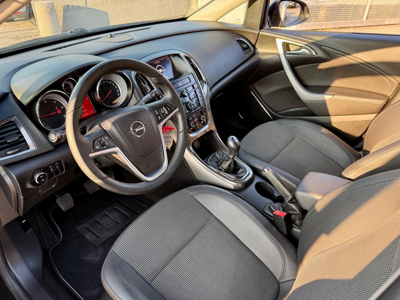 Opel Astra 1.7 CDTI 125CV Sports Tourer Cosmo