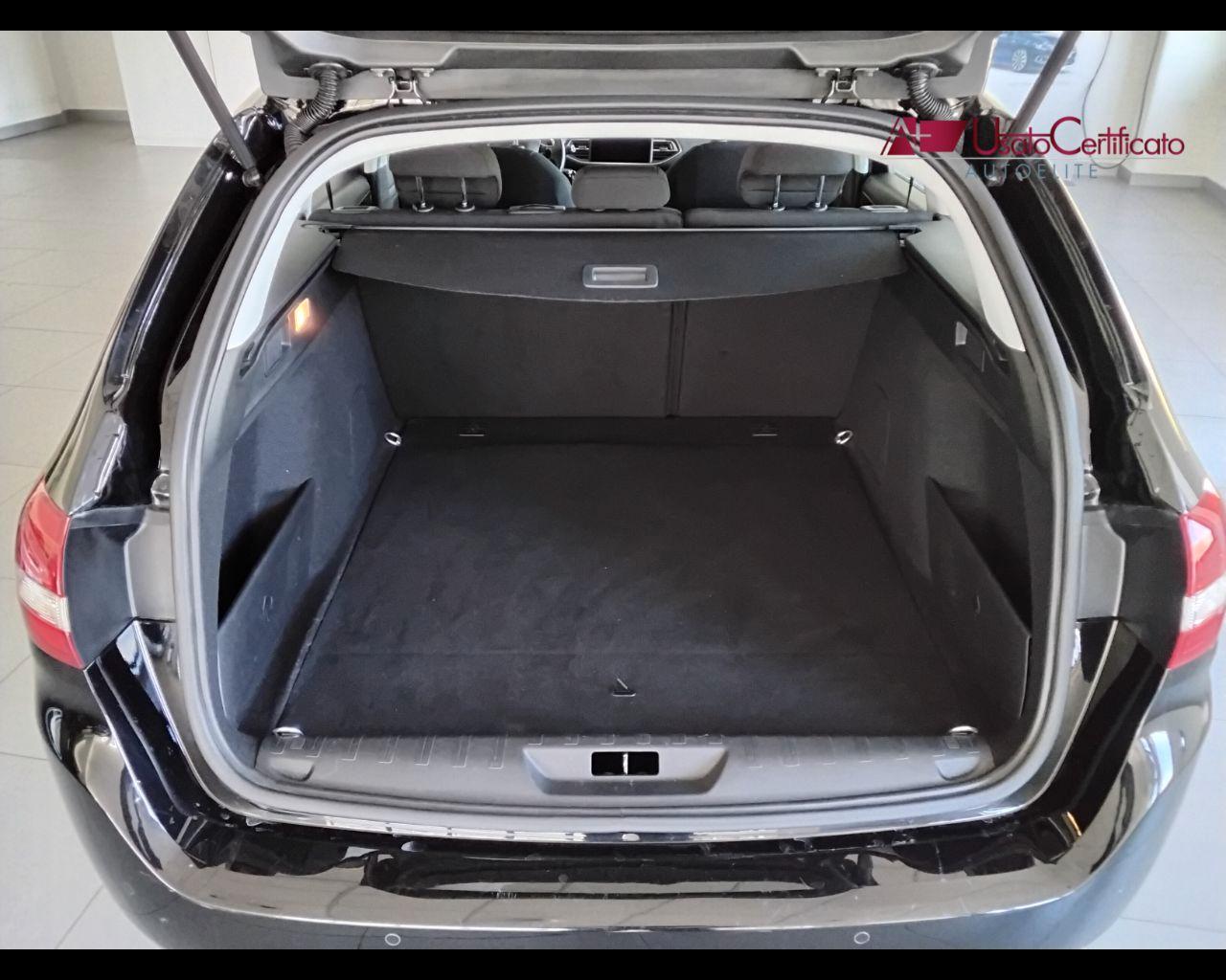 PEUGEOT 308 BlueHDi 130 S&S EAT8 SW Active Business