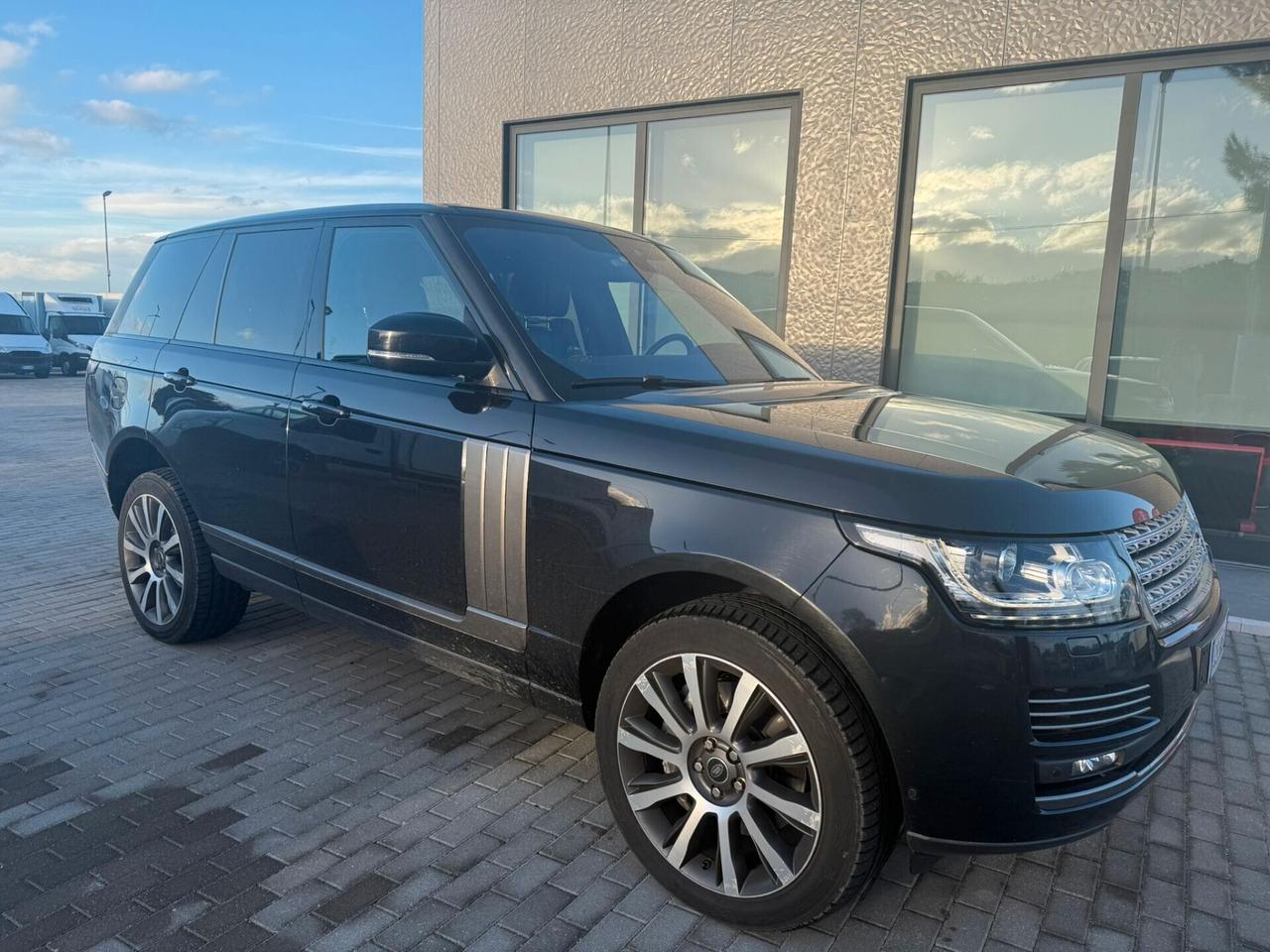 Land Rover Range 4.4 SDV8 Autobiography