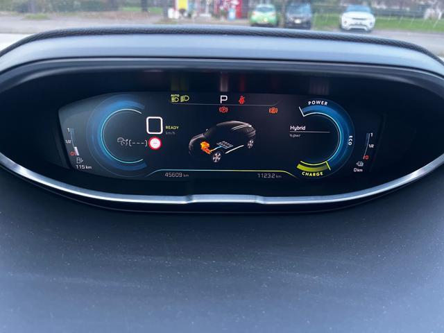 PEUGEOT 3008 Hybrid 180 e-EAT8 Allure Pack