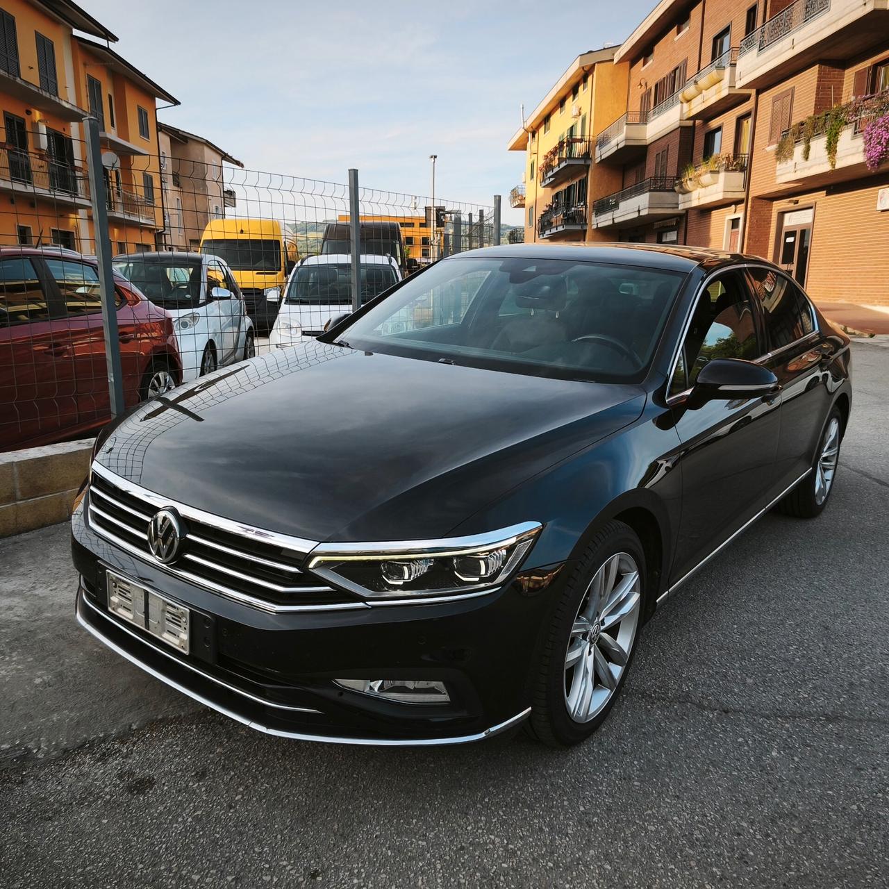 Volkswagen Passat 2.0 TDI SCR EVO DSG Business