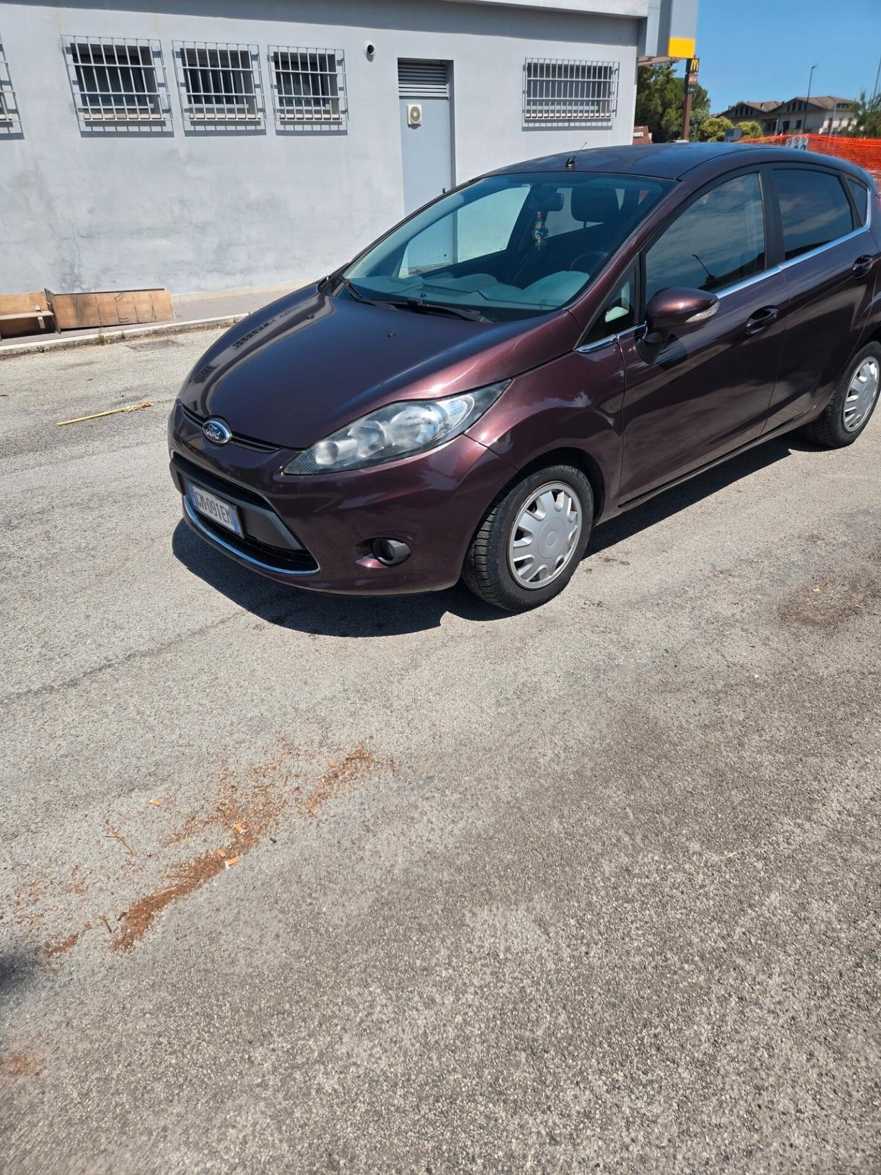 Ford Fiesta 1.4 16V 5p. Ghia