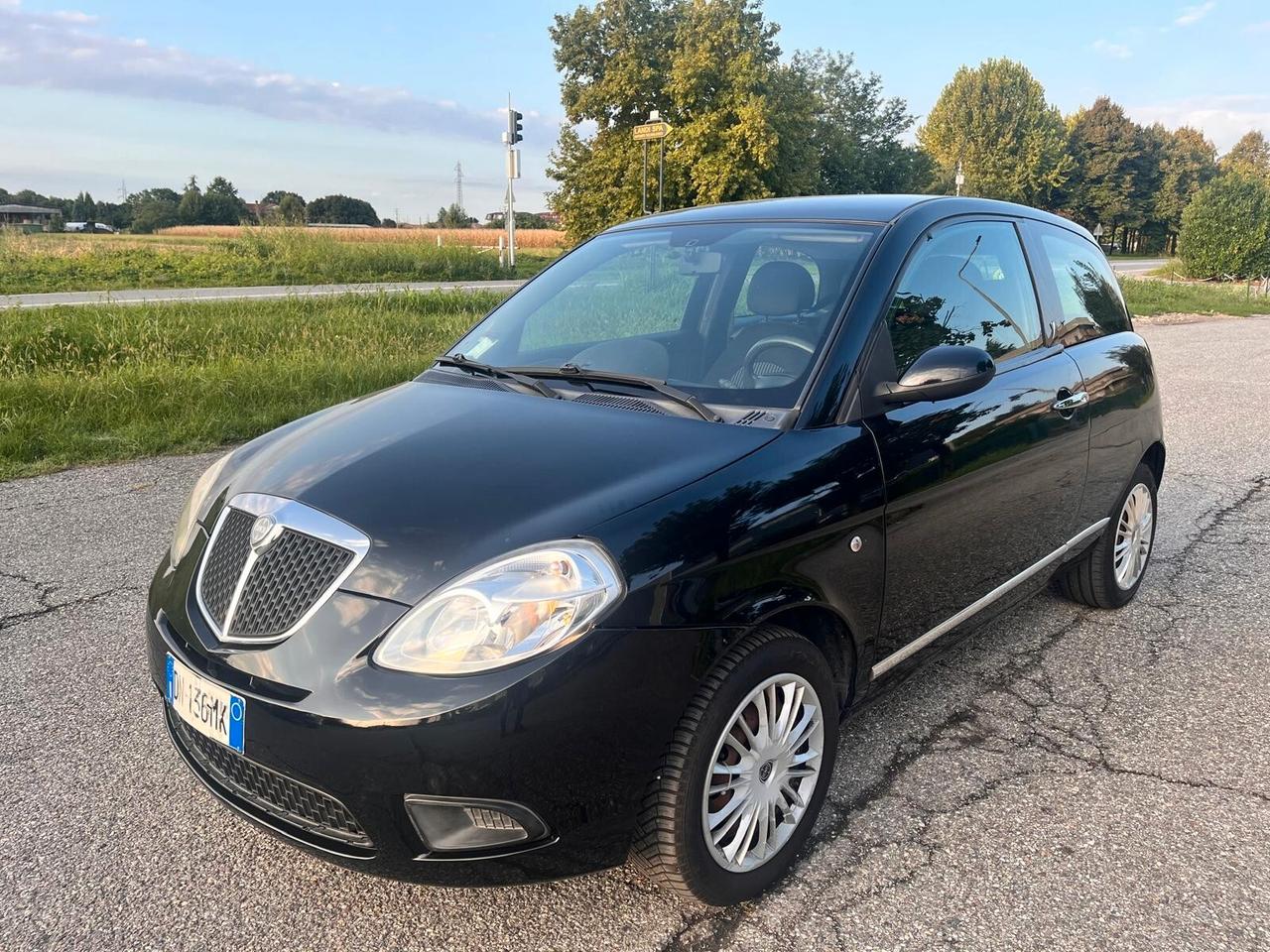 Lancia Ypsilon 1.2 Platino