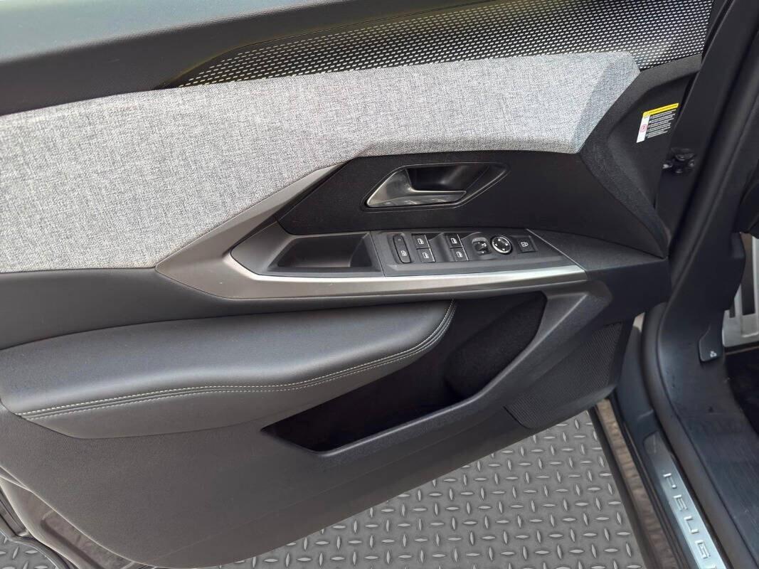 Peugeot 3008 Hybrid 136 e-DCS6 GT 2025