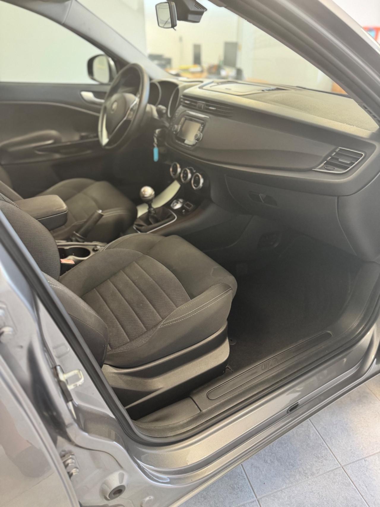 Alfa Romeo Giulietta 1.6 JTDm-2 120 CV Distinctive